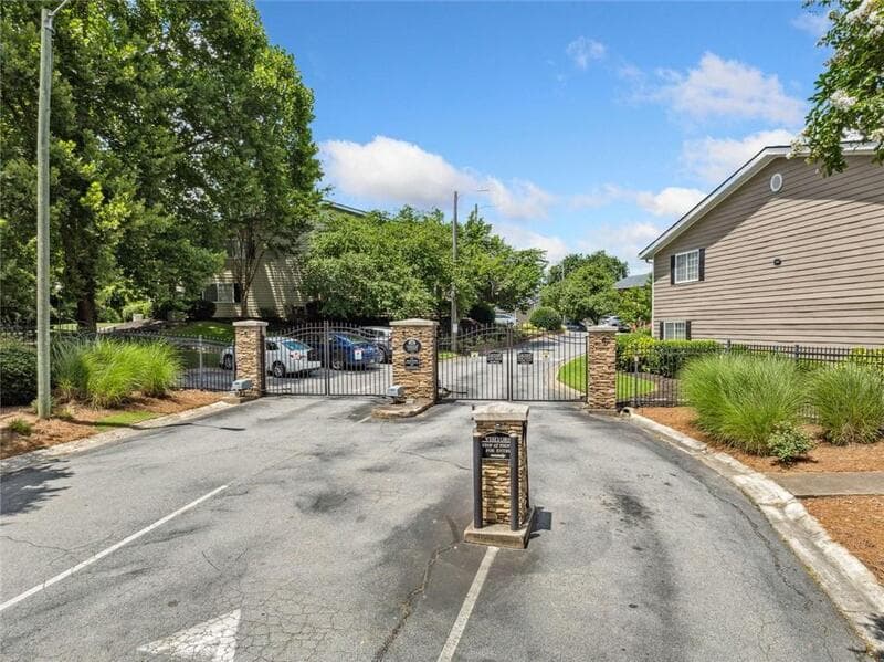 Brookhaven Condo: 1468 Briarwood Road Northeast - 1008