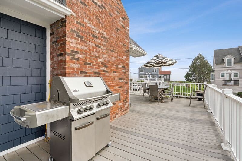 Wells House: 572 Ocean Avenue