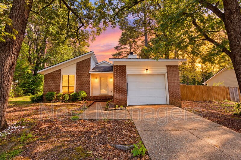Fayetteville House: 7172 Evanston Street
