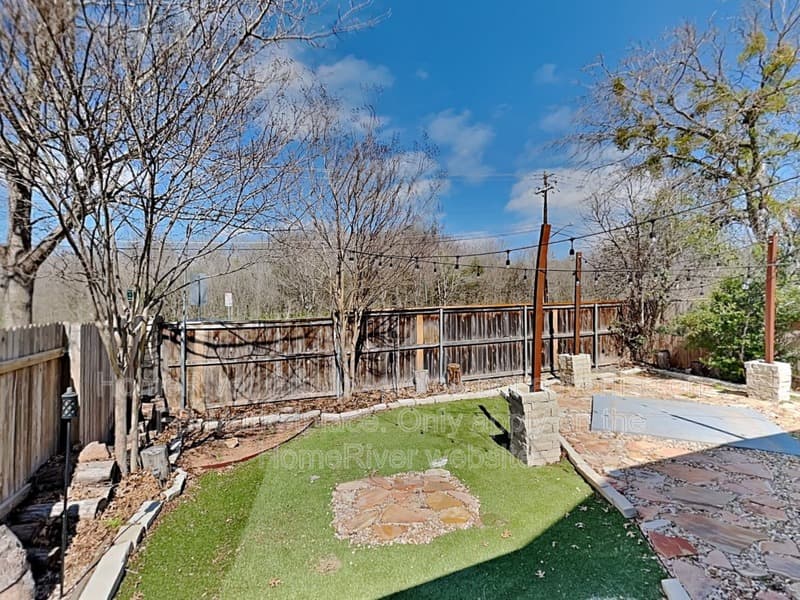 Austin House: 1908 Wayward Sun Dr