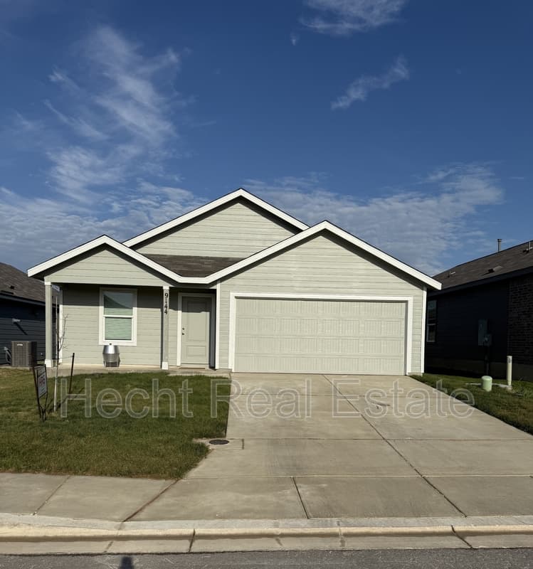Seguin House: 9144 Luciano Place