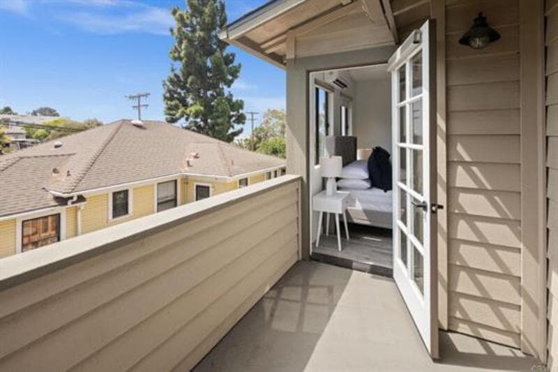 San Diego Townhome: 3711 Columbia Street