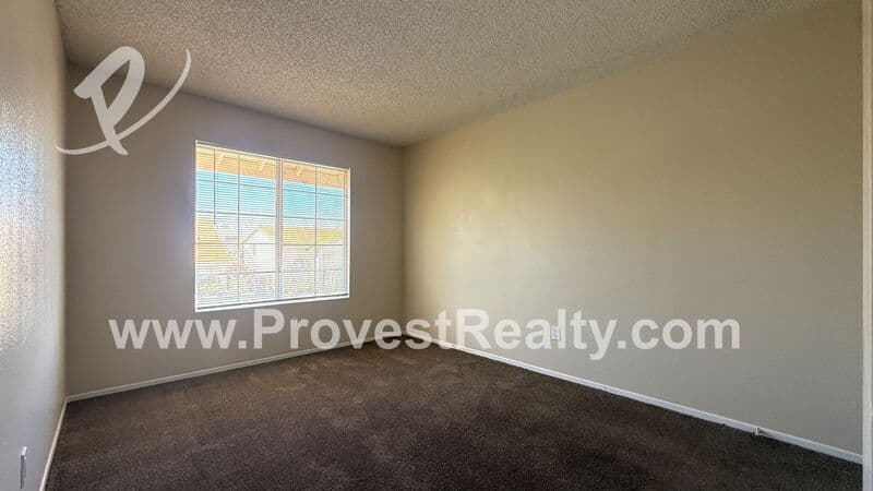 Victorville House: 14601 Pony Trail Rd
