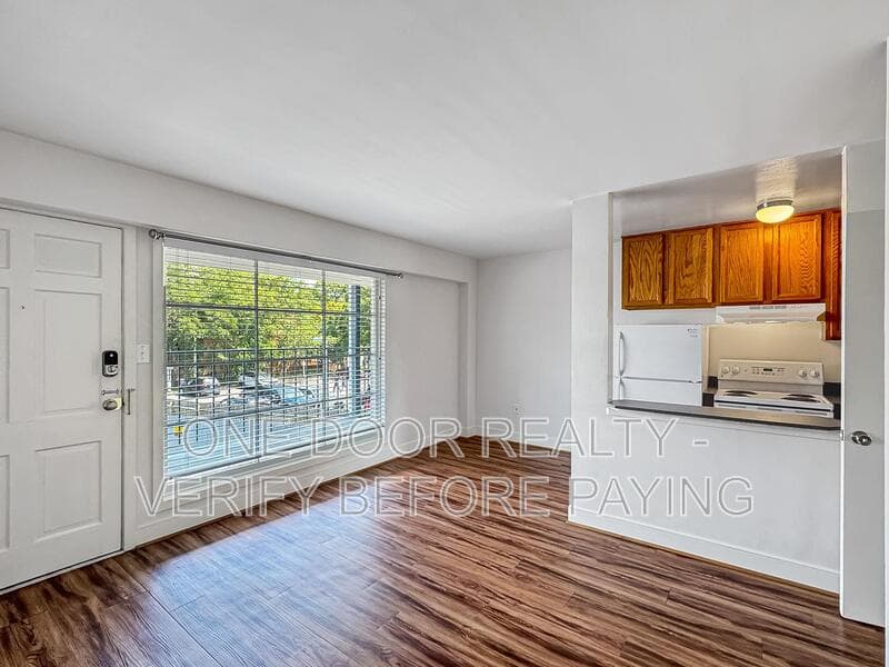Williamsburg Condo: 732 Scotland Street