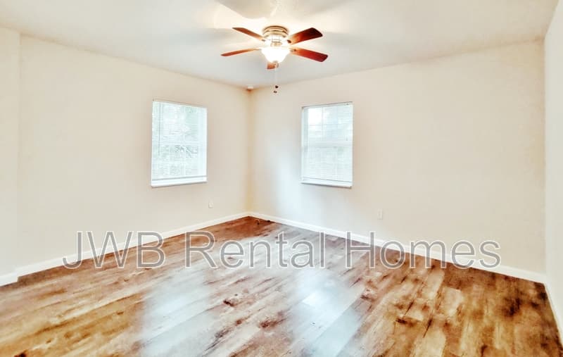 Jacksonville House: 3643 Morris Ave