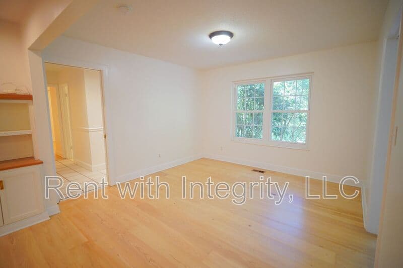 Tallahassee House: 2328 Armistead Road