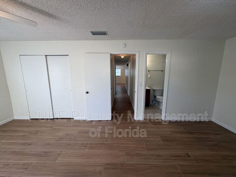 Ocala House: 6807 NW 62nd Place