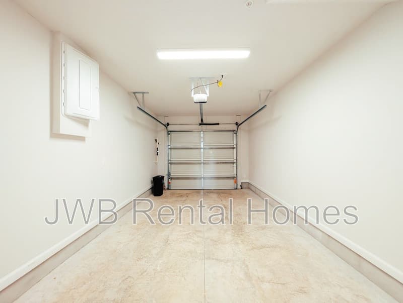 Jacksonville Townhome: 160 Barstow Pl
