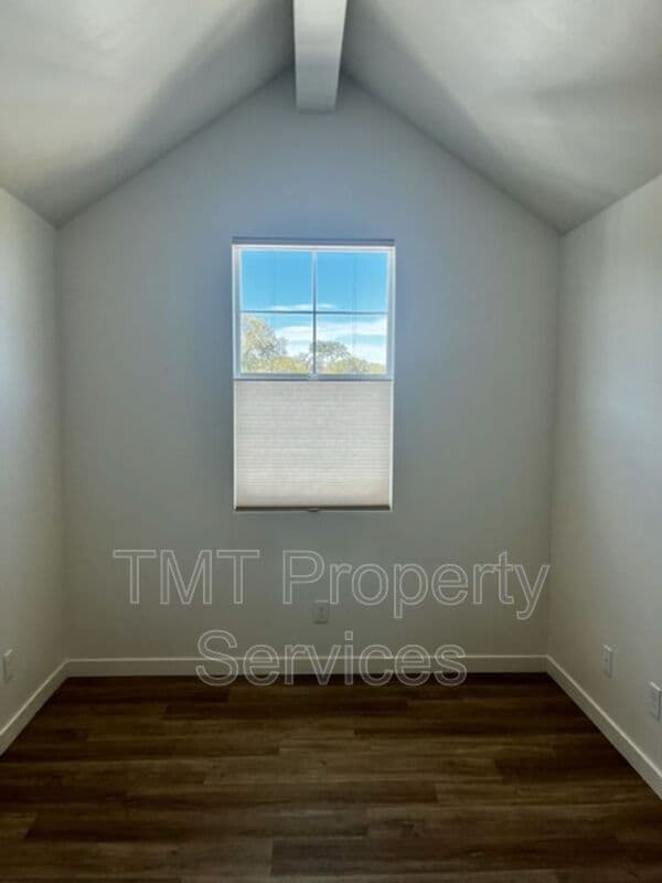 Atascadero House: 5915 Gran Paseo Way