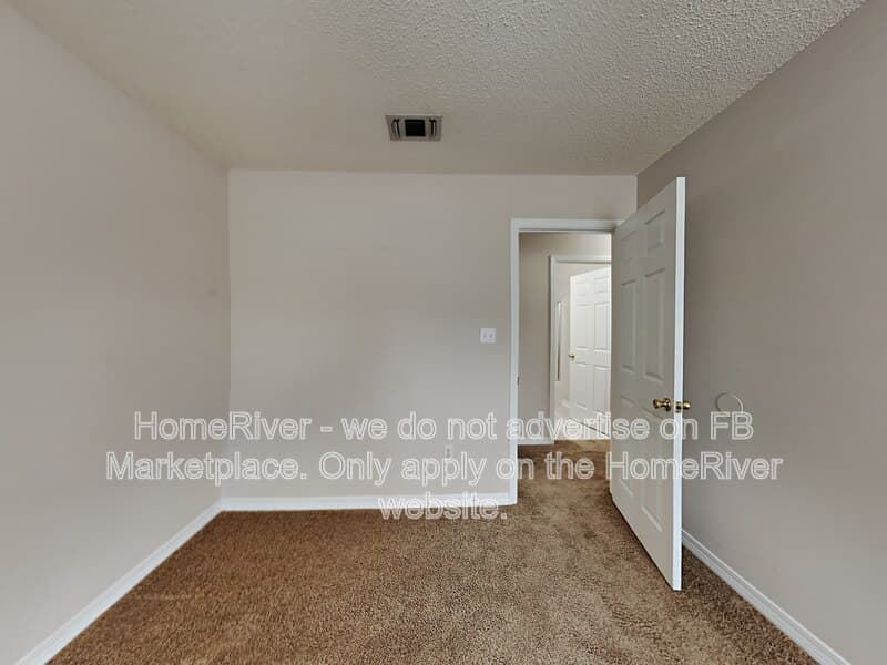 Navarre House: 6610 Federal St