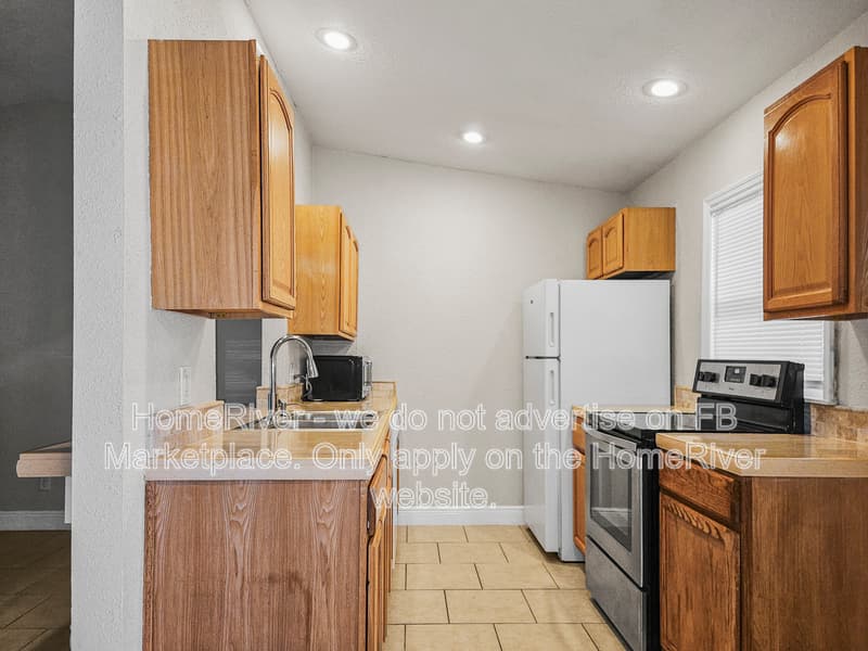 Clearwater Condo: 2878 Whitney Rd
