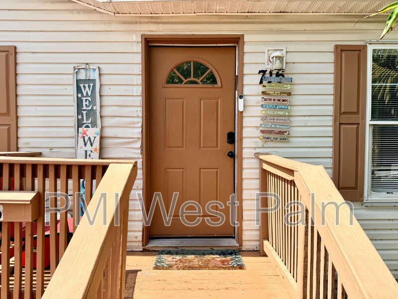 West Palm Beach Condo: 716 21st St