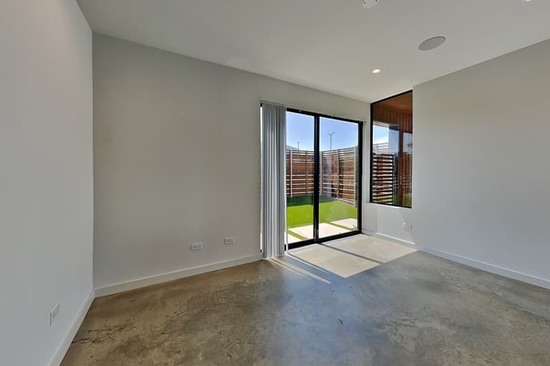 Dallas House: 103 Forest Star Dr