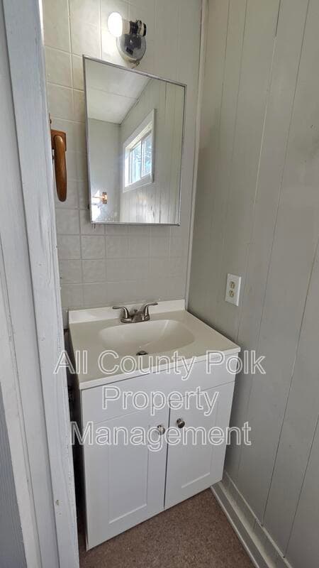 Lakeland House: 2735 W 10th St.