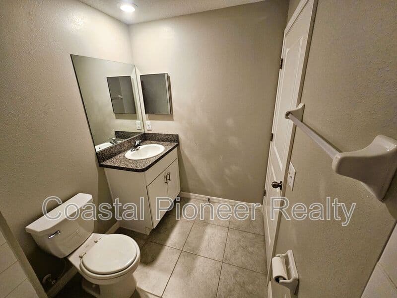 Riverview Townhome: 13251 Dupree Hills Pl