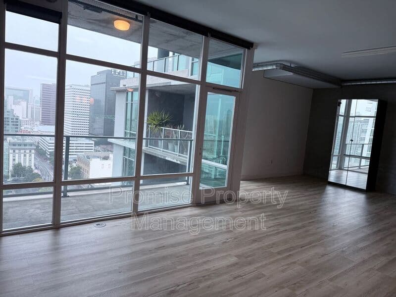 San Diego Condo: 1080 Park Blvd.
