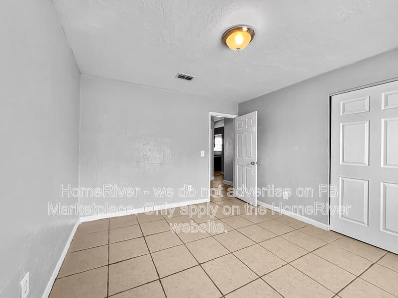 Jacksonville House: 4178 Lorenzo Ct