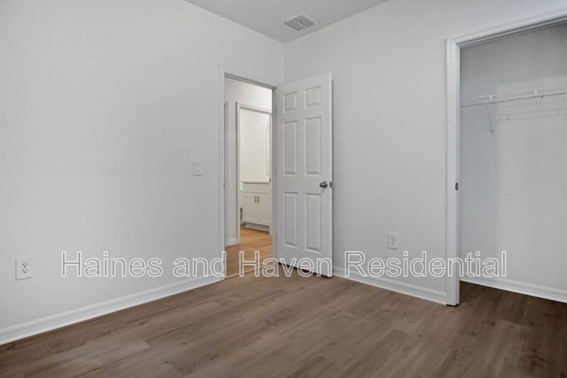 Haines City House: 1378 Current Pl