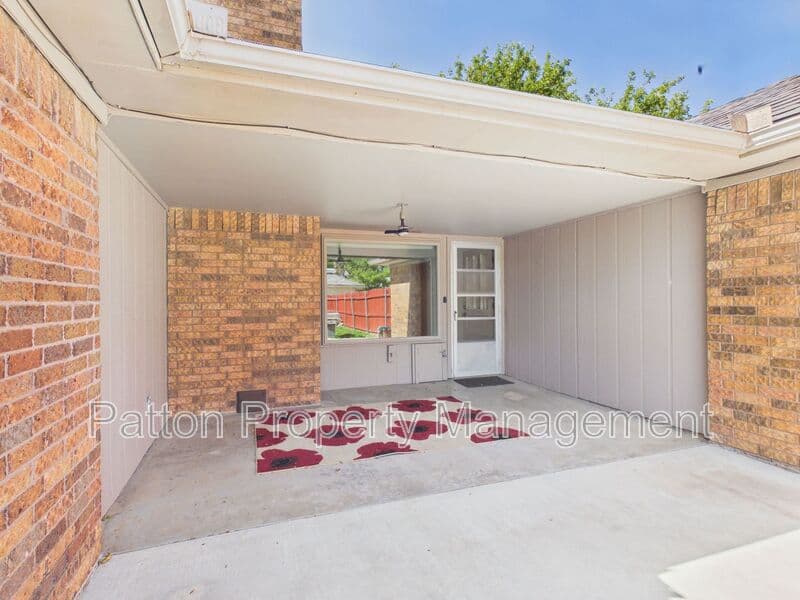 Amarillo House: 6810 Montague