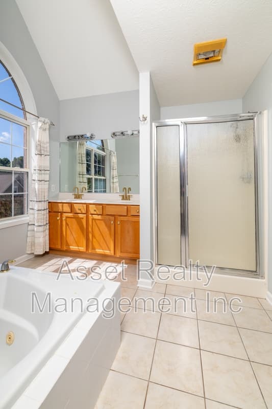 Knoxville House: 1217 Dreamview Lane