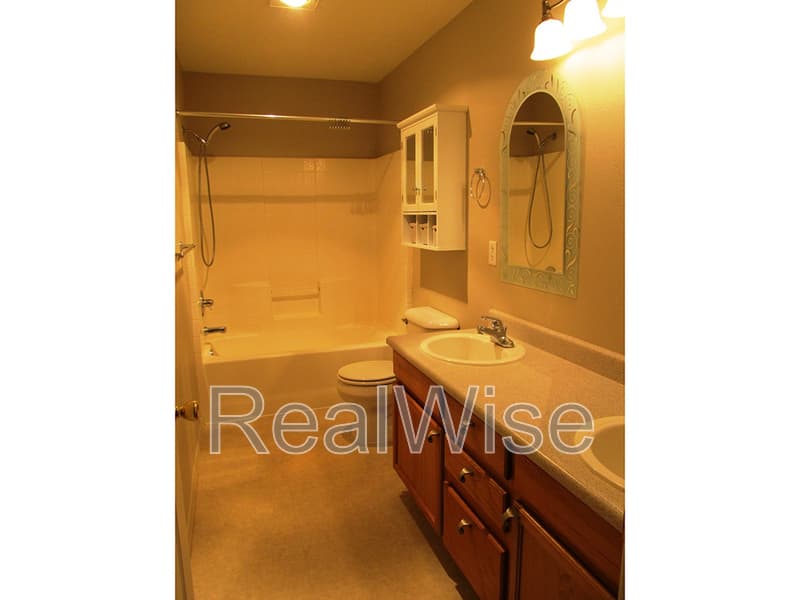 Medford House: 3015 Merriman