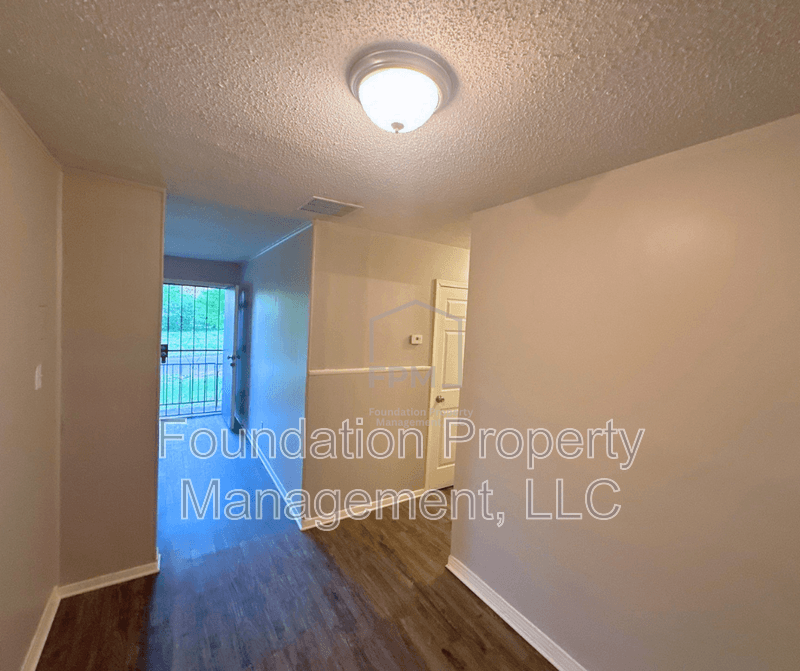 Memphis House: 2601 Dakar Avenue