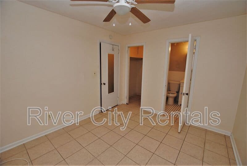 Jacksonville House: 2729 Oak Street