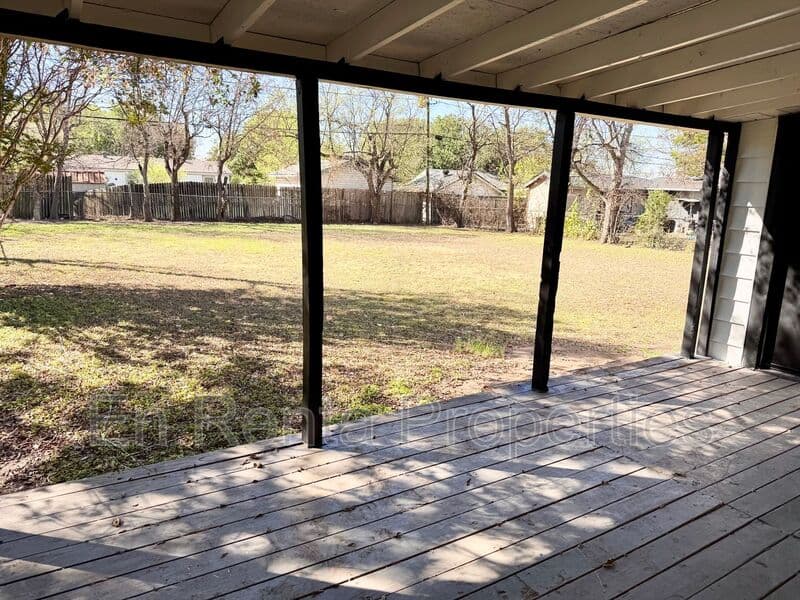 Fort Worth House: 6037 Graham St.