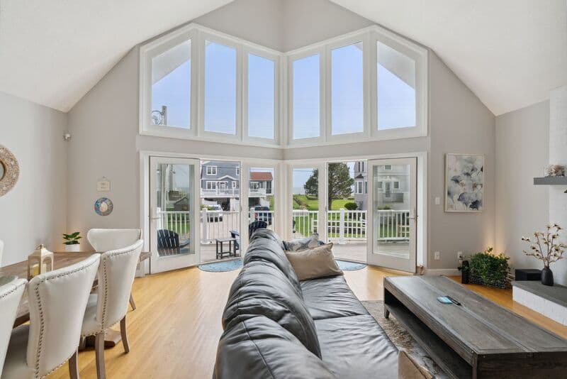 Wells House: 572 Ocean Avenue