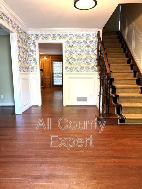 Roswell House: 11820 Highland Colony Drive