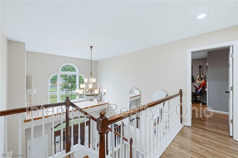 Warren House: 6605 Brookhollow Dr SW