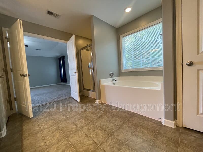Columbus House: 4955 Brightstar Lane