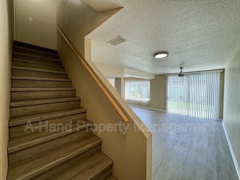 Davenport Condo: 522 Australian Way