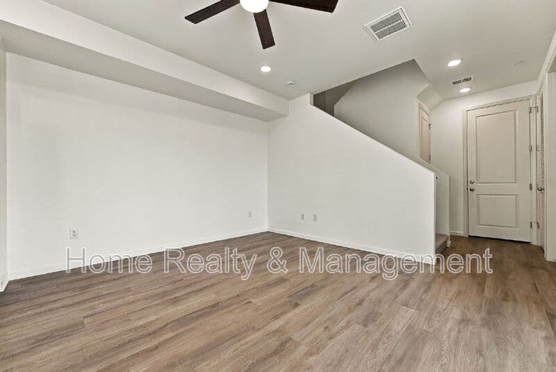 Erie Townhome: 1364 Penner Dr