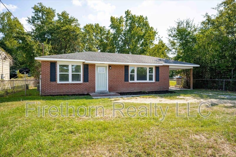 Augusta House: 1946 Lumpkin Road