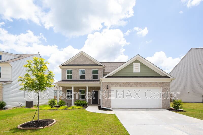 Auburn House: 1333 Maston Rd