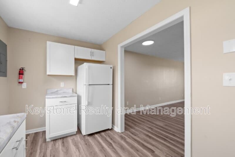 Oak Grove Condo: 290 Thompsonville Lane