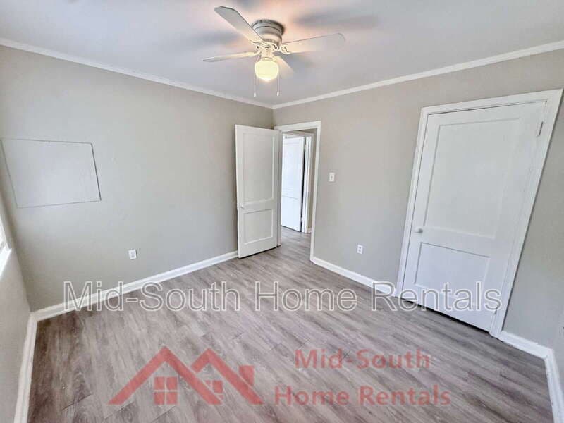 Memphis House: 566 Burlington Cir