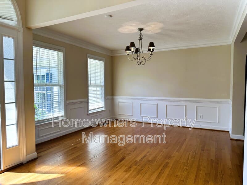 Fayetteville House: 3510 Harbison Ct