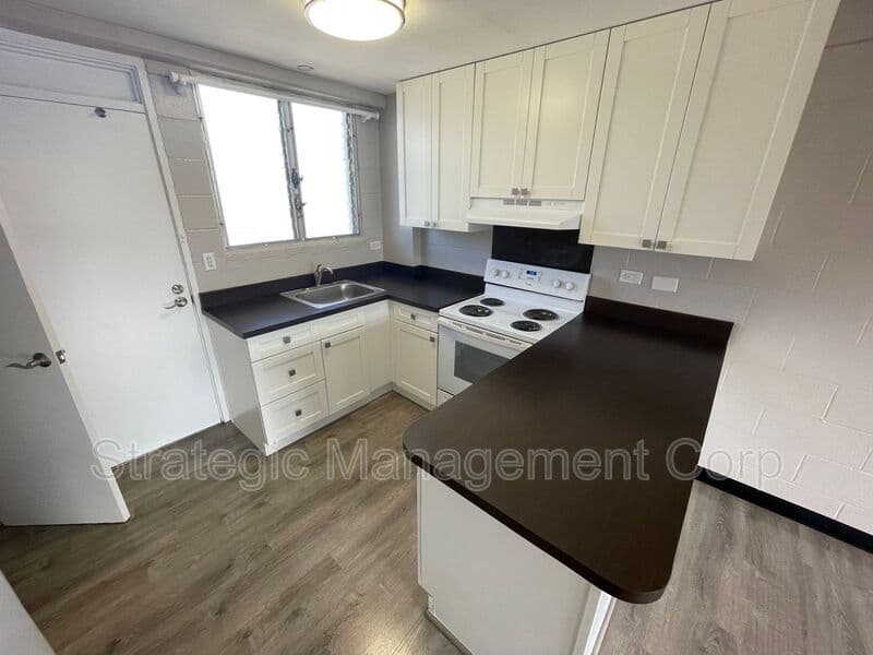 Kailua Condo: 82 Kihapai Street