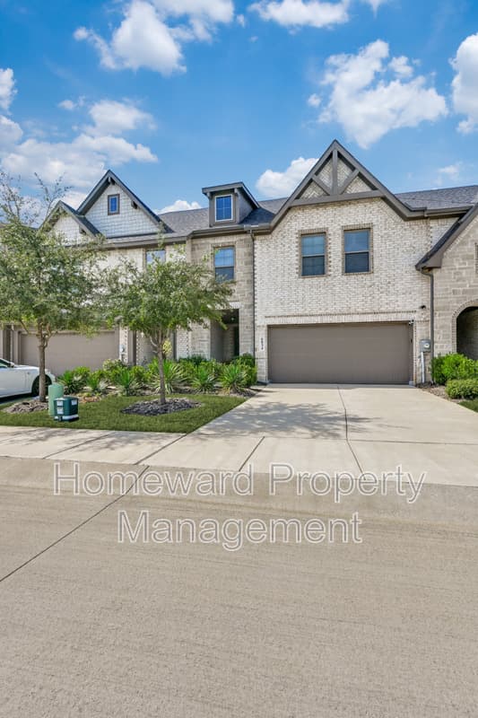 Arlington House: 6834 Neal's Way