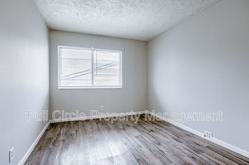 Lincoln House: 1218 E St