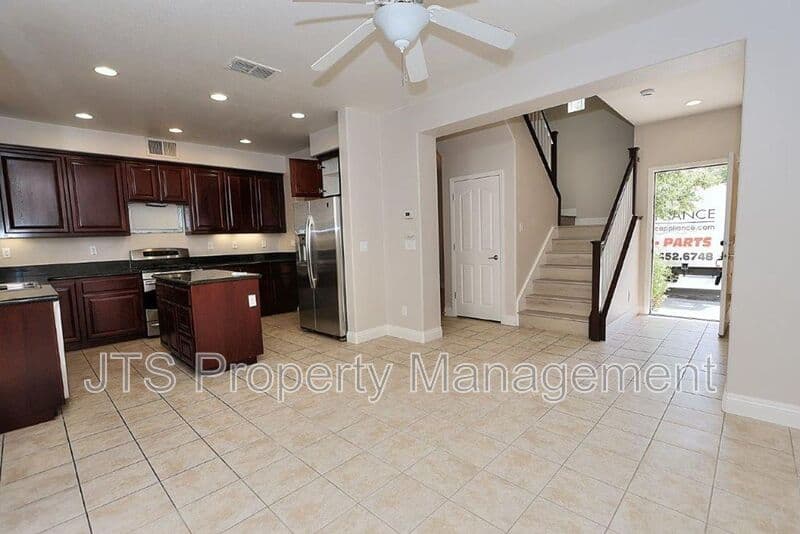 Sacramento House: 5424 Washoe Street