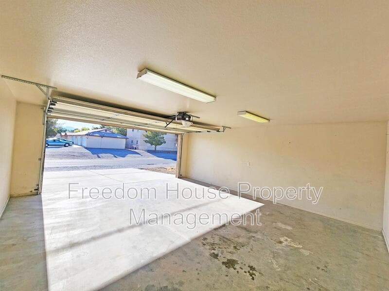Pahrump Condo: 1120 Red Butte Street