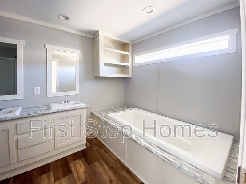 Oak Point House: 235 Islero Drive