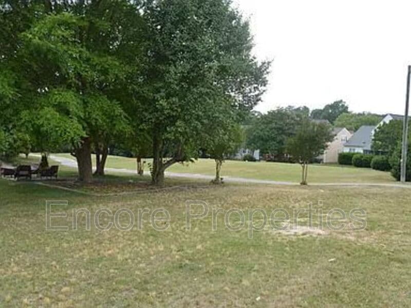Raleigh House: 1961 Talamore Ct