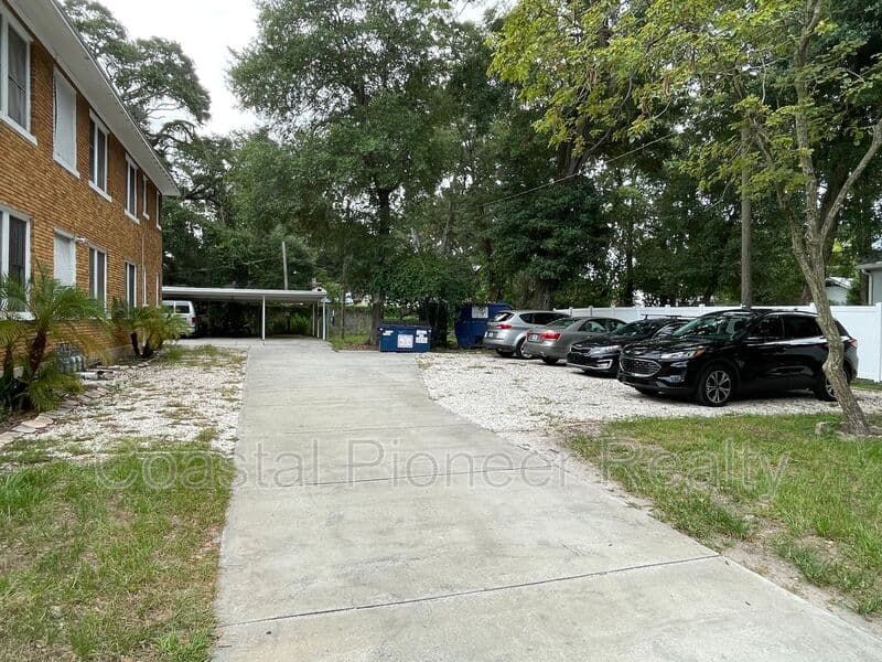 TAMPA Condo: 4015 N Seminole Ave
