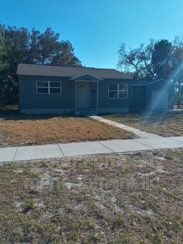 Saint Petersburg House: 4014 4th Avenue South