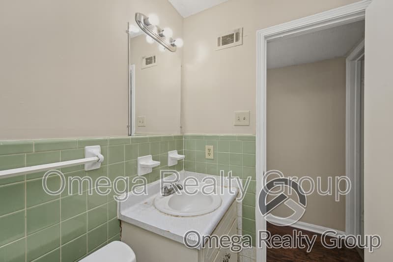 Northport Condo: 3517 24th St