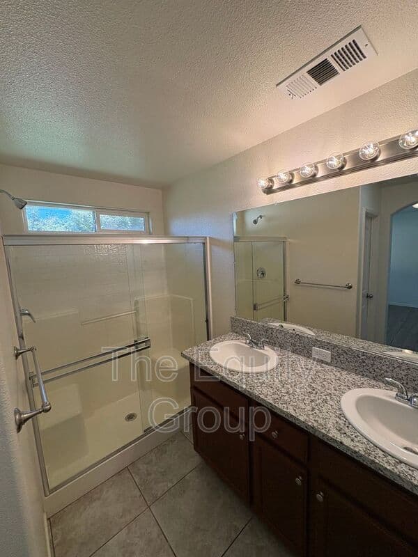 Tulare House: 2314 Cape Canyon Avenue